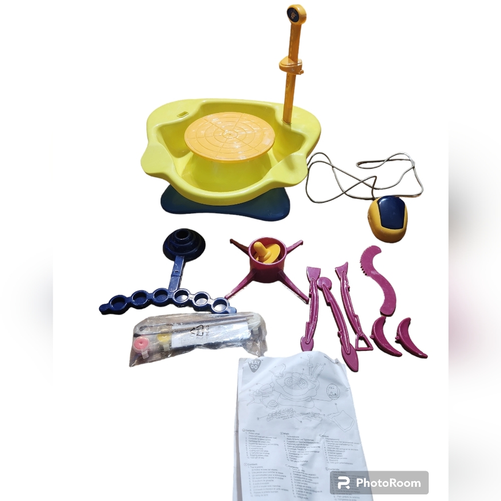 Go Play Pottery Tradition Foot Pedal Operated Pottery Wheel Great Learning Toy - Picture 3 of 5